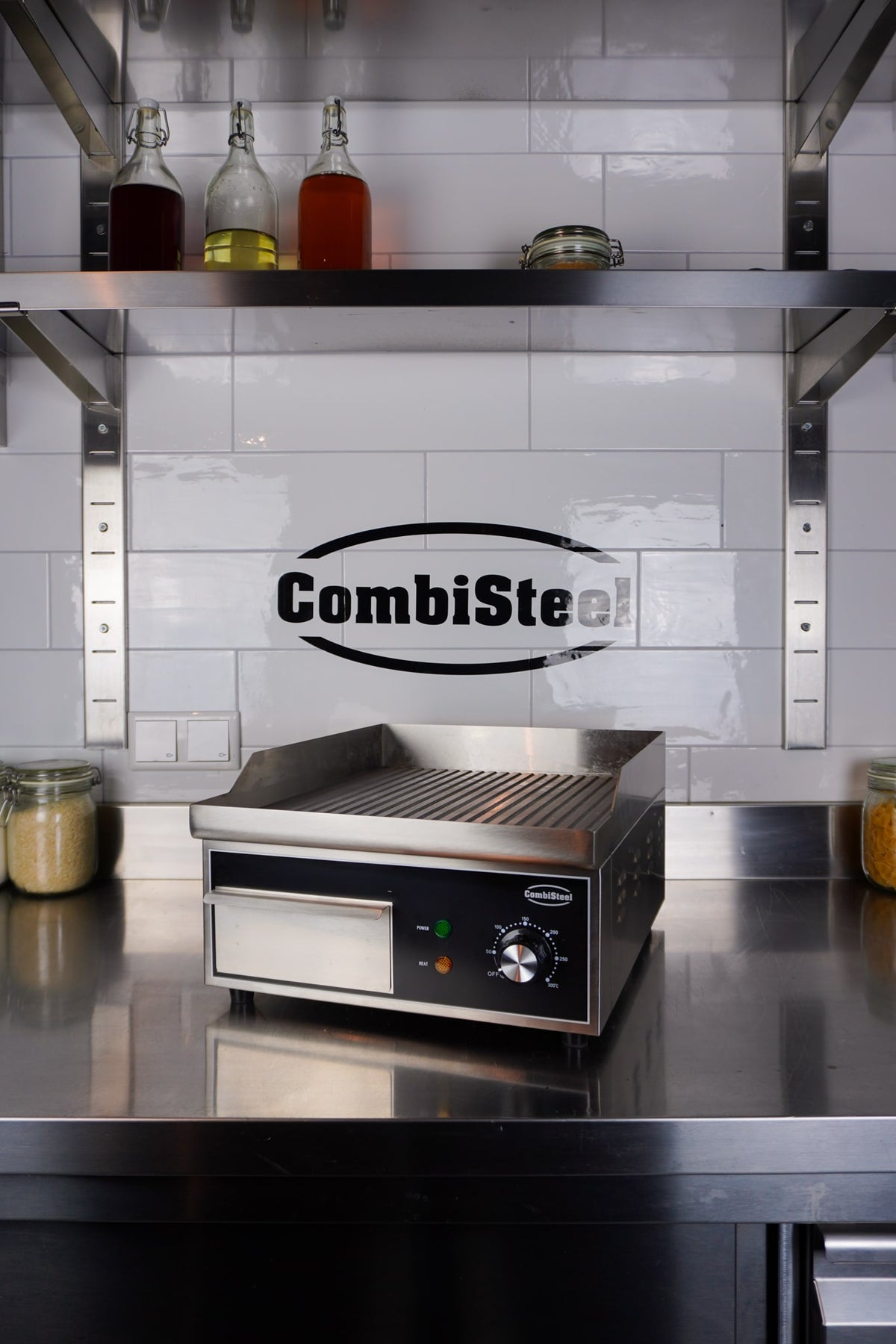 Elektrische Grillplatte / Gerillt / 360 mm / 2 kW / 230 V / Combisteel – elektrische Grillplatte für Gastronomie