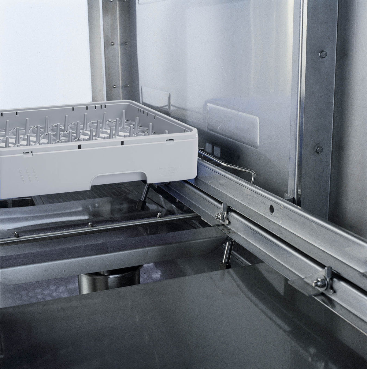 Korbtransportspülmaschine / 70-90-100 Körbe/h / 2100 × 790 × 1925 mm / 7280.0100 / Combisteel