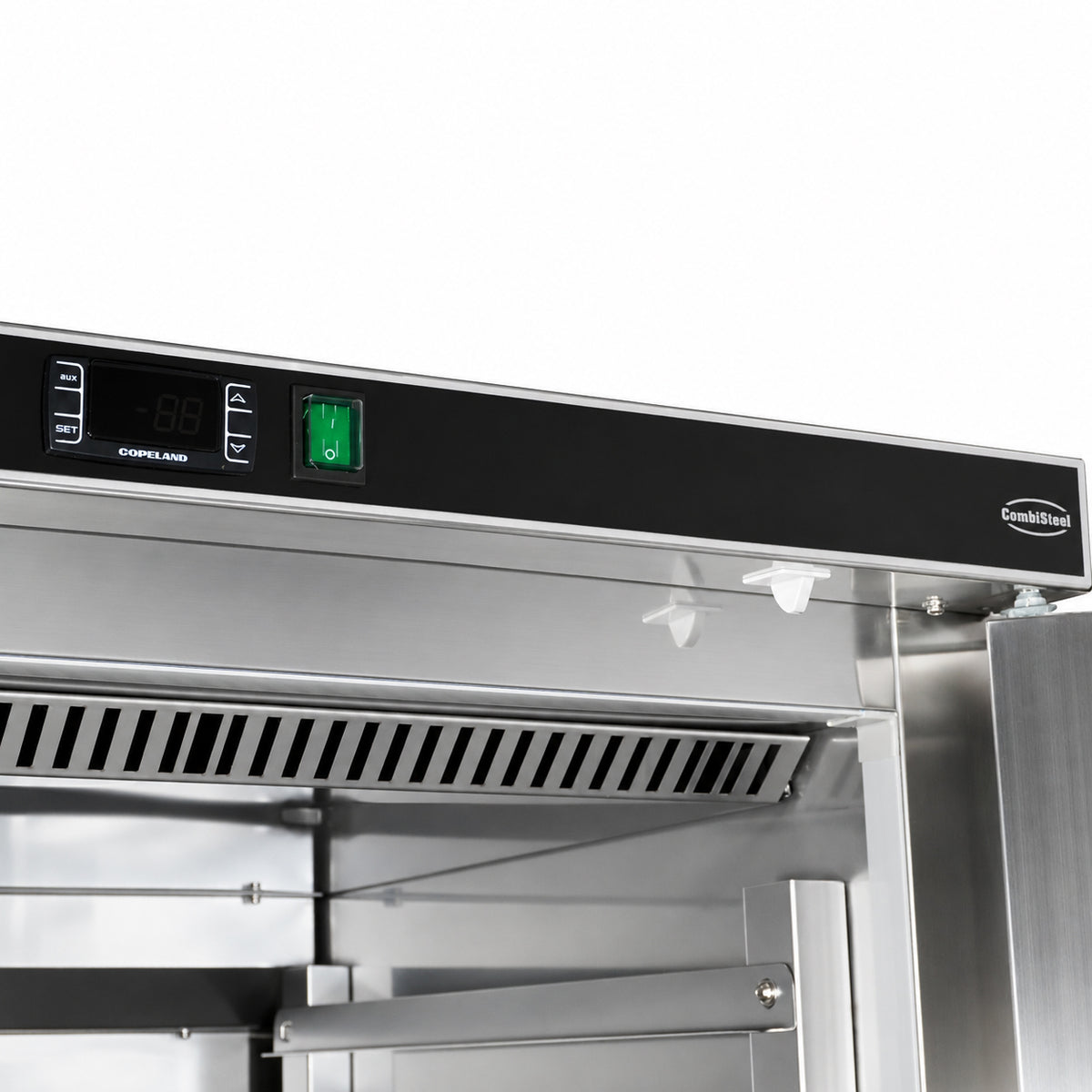 Bankettwagen / gekühlt / 20× 1/1GN / 290 L / 672 × 780 × 2030 mm / Combisteel