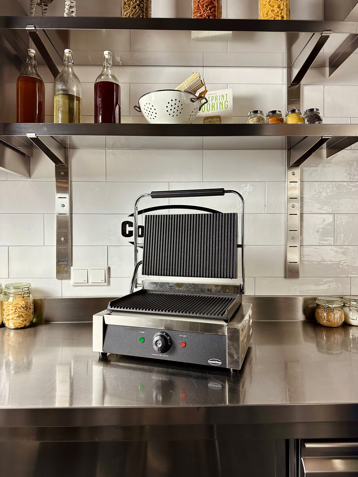 Panini-Kontaktgrill gerillt 2,2 kW / Combisteel