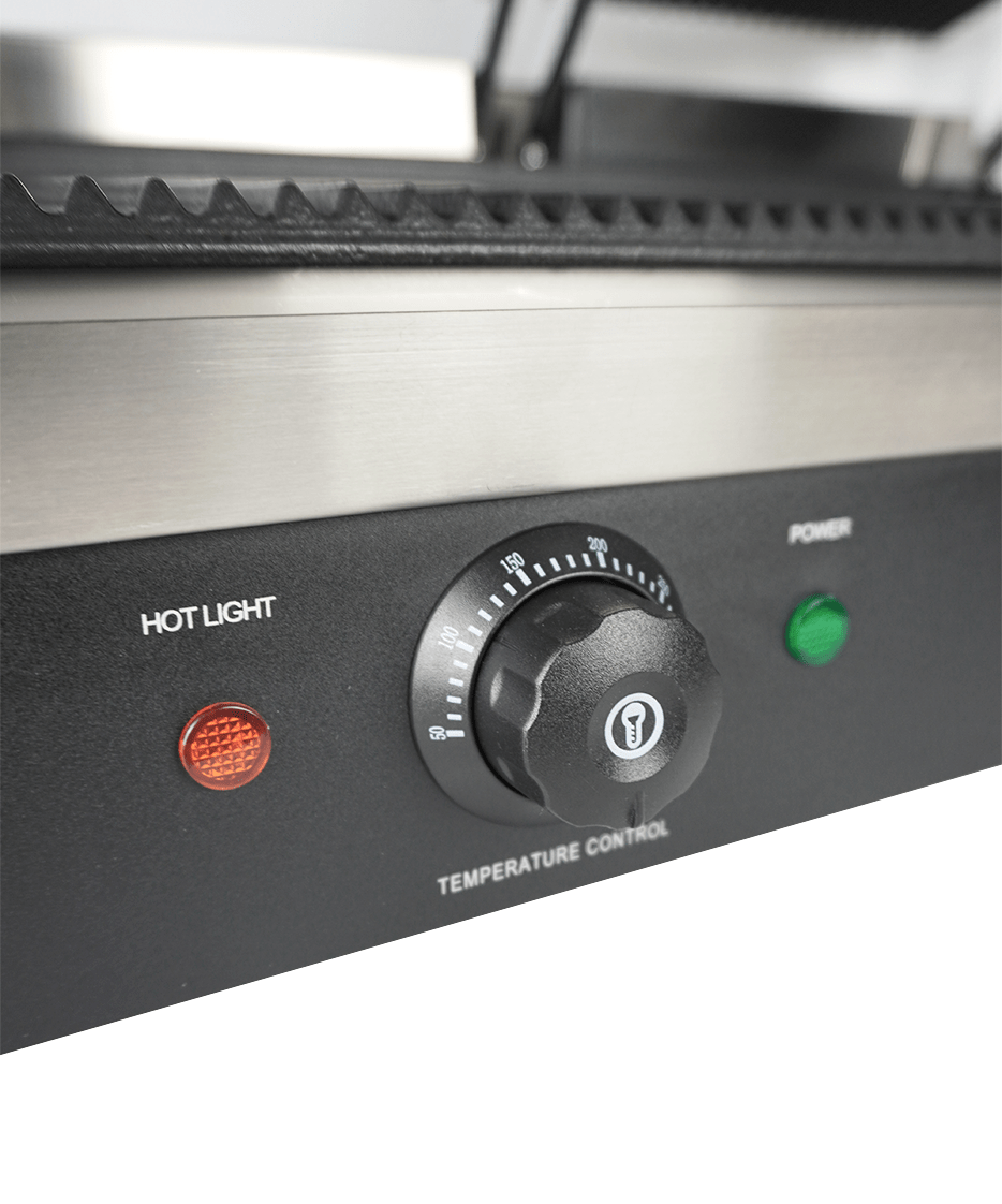 Elektrischer Doppel-Kontaktgrill gerillt 3,6 kW / Combisteel – professioneller Kontaktgrill für Gastronomie