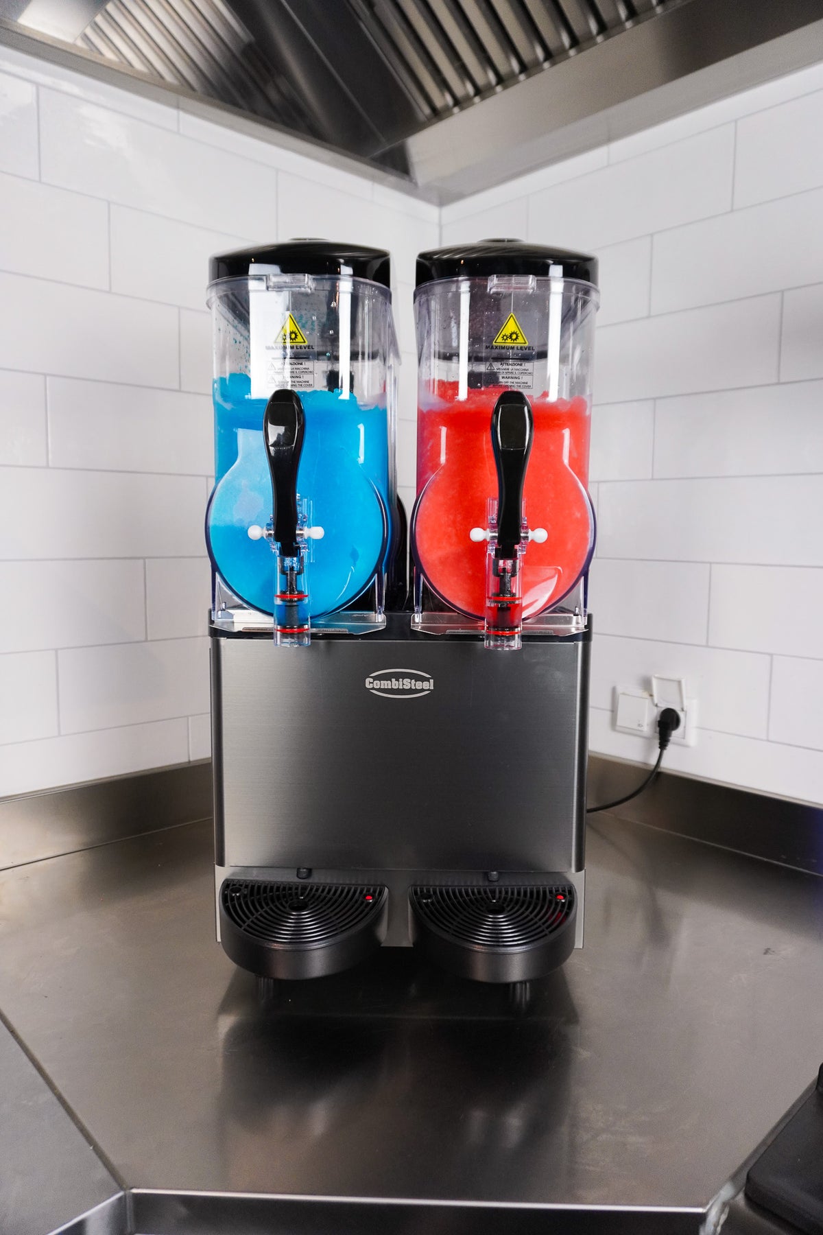 Slush-Maschine / 2 × 12 L / Schwarz / 490 × 570 × 945 mm / Combisteel