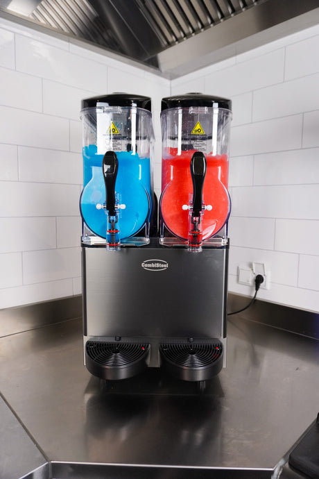 Slush-Maschine / 2 × 12 L / Schwarz / 490 × 570 × 945 mm / Combisteel