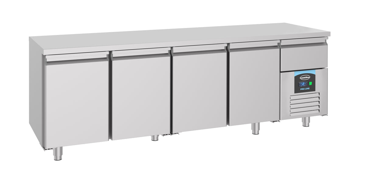 Kühltisch / 700 Serie / 4 Türen / 632 L / Combisteel
