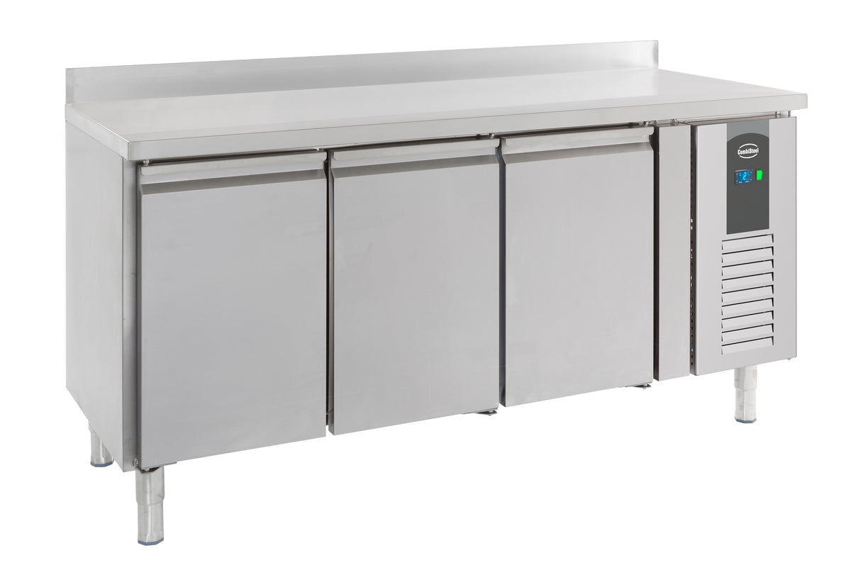Kühltisch / mit Aufkantung / 3 Türen / Combisteel