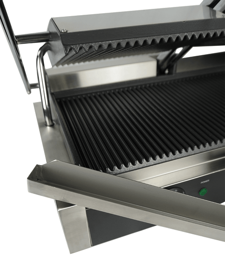 Elektrischer Doppel-Kontaktgrill gerillt 3,6 kW / Combisteel – professioneller Kontaktgrill für Gastronomie